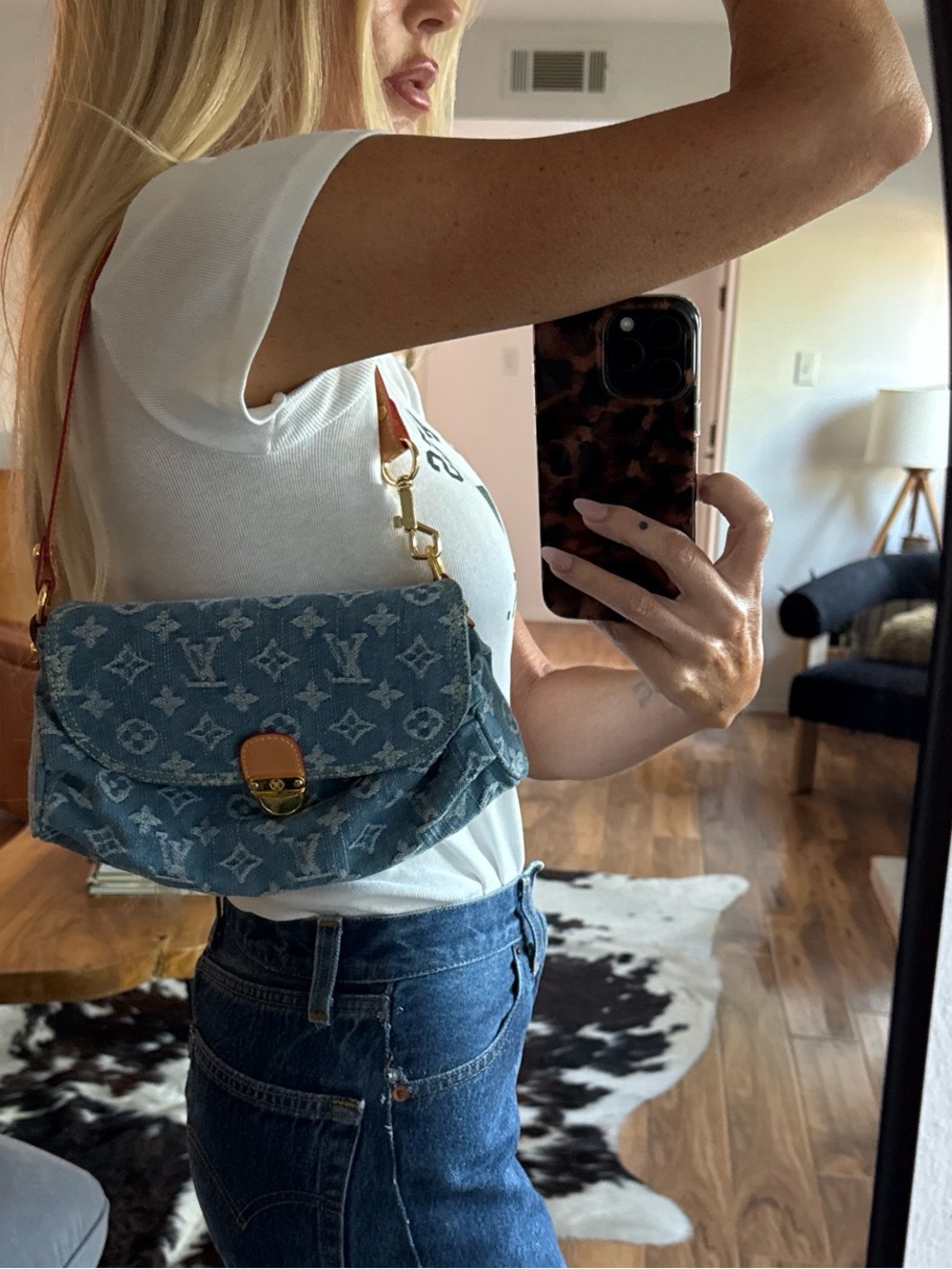 Denim shoulder bag wore once - Picture 7 of 8